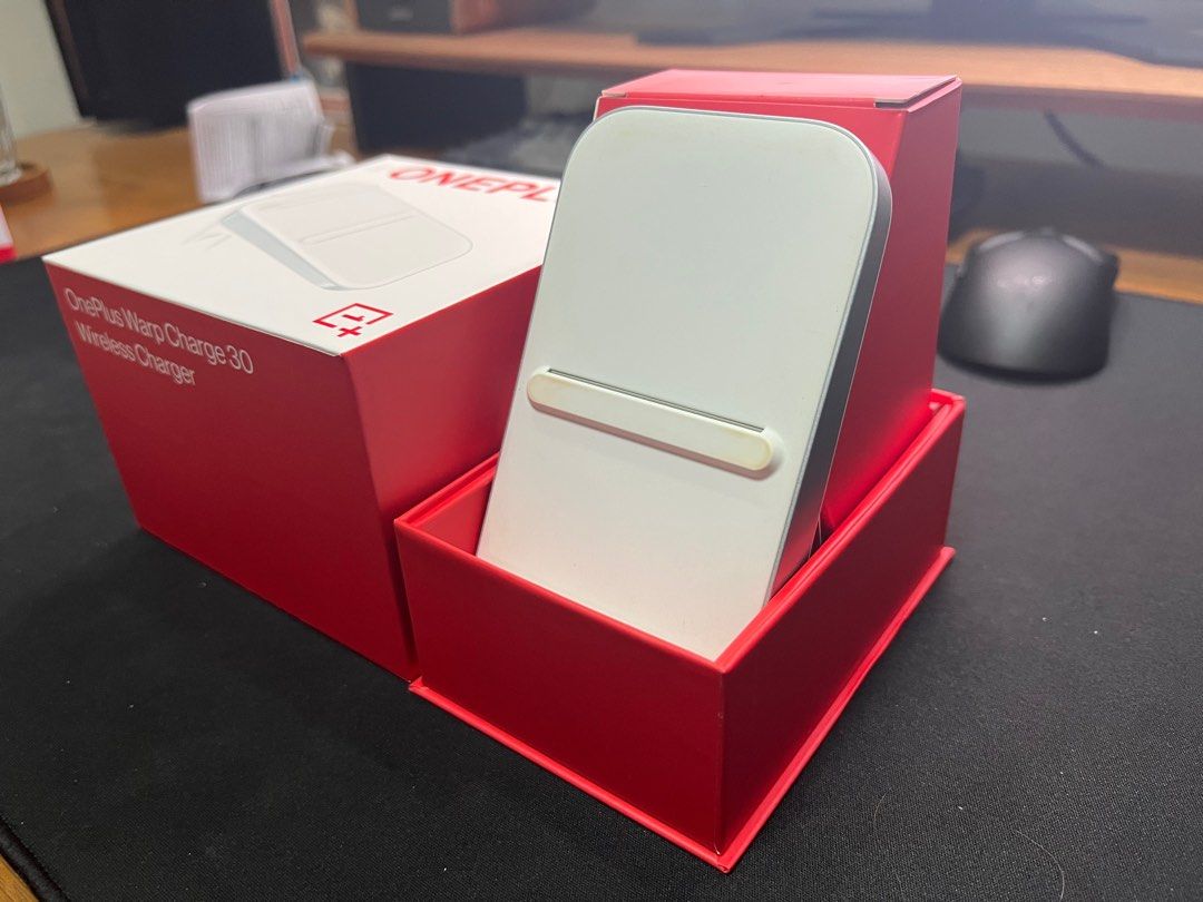 Oneplus 30W Wireless Charger (Category: Chargers & Cables) located in Paranaque City. Submitted by twirlyjay (Listing ID 1224481448, Image 1). Description: For sale: Oneplus 30W Wireless Charger Loc: Sucat Waltermart/ Shipping thru lalamove Rfs: Decluttering .