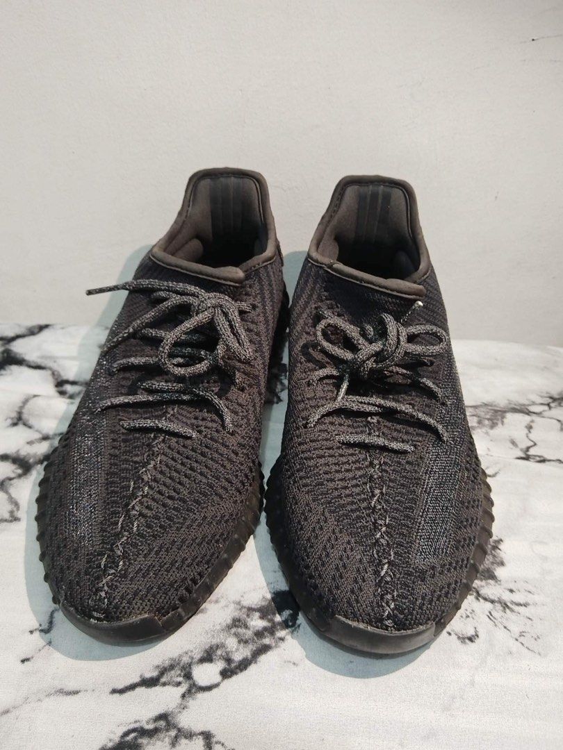 Yeezy Boost 350 Sneakers for Men Size 42