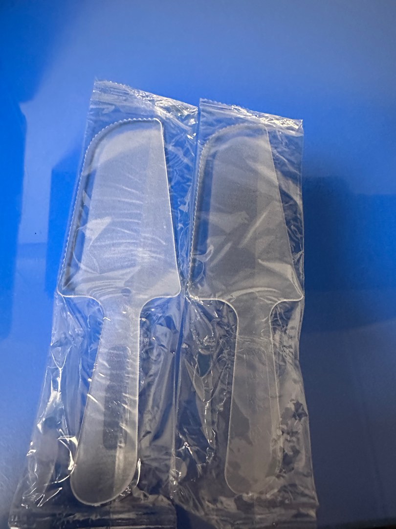 Packed cake knife, Furniture & Home Living, Kitchenware & Tableware