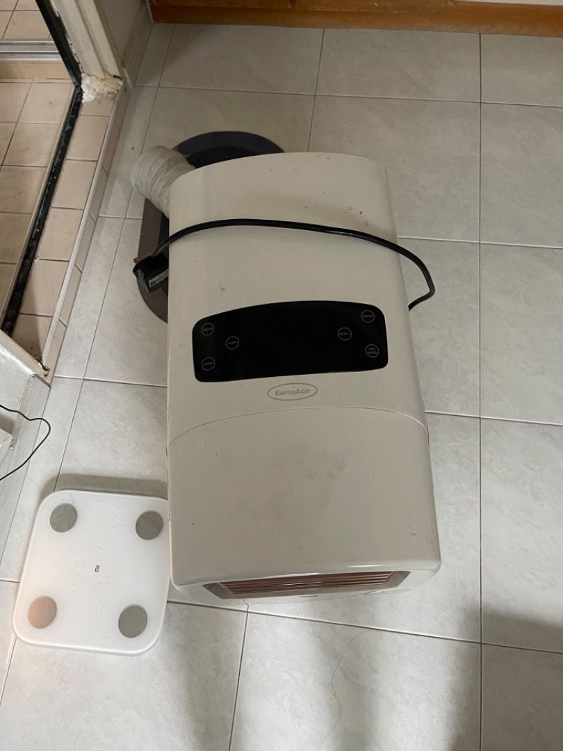 Portable Aircon selling cheap. EuropAce EPAC 12T2 Portable Aircon., TV