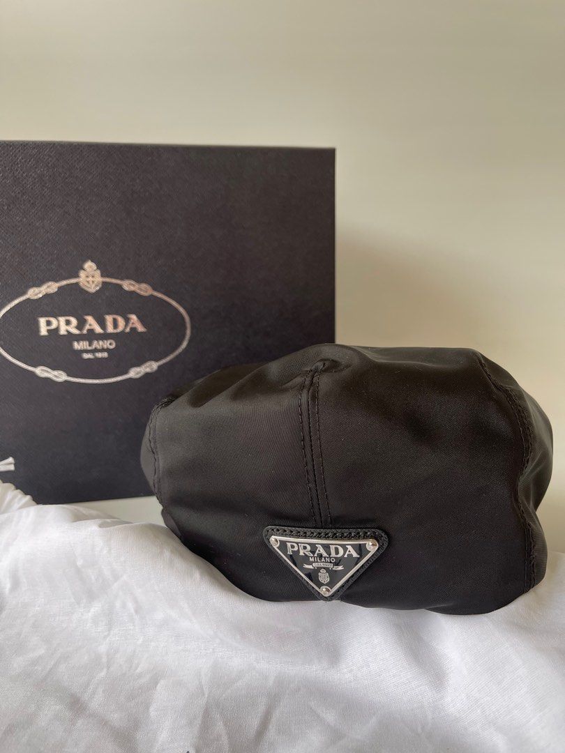 Prada beret shop