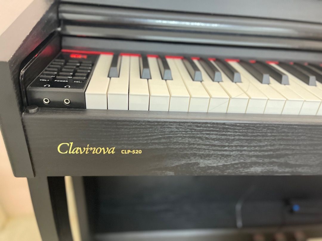 Yamaha Clavinova CLP520 Digital Piano