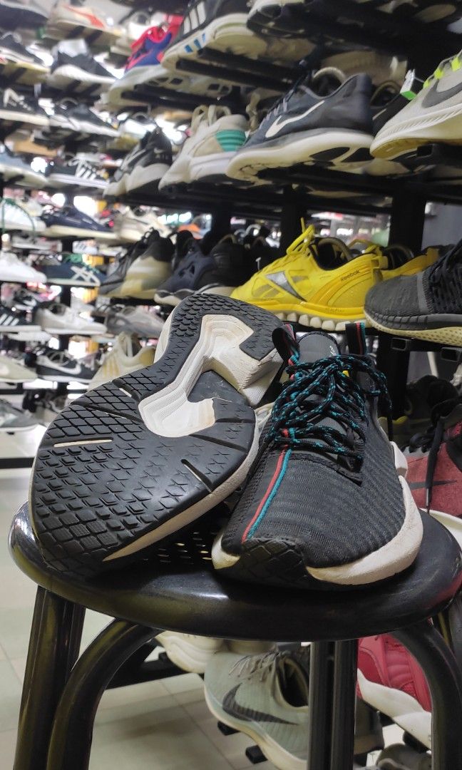 Sole top fury sneakers