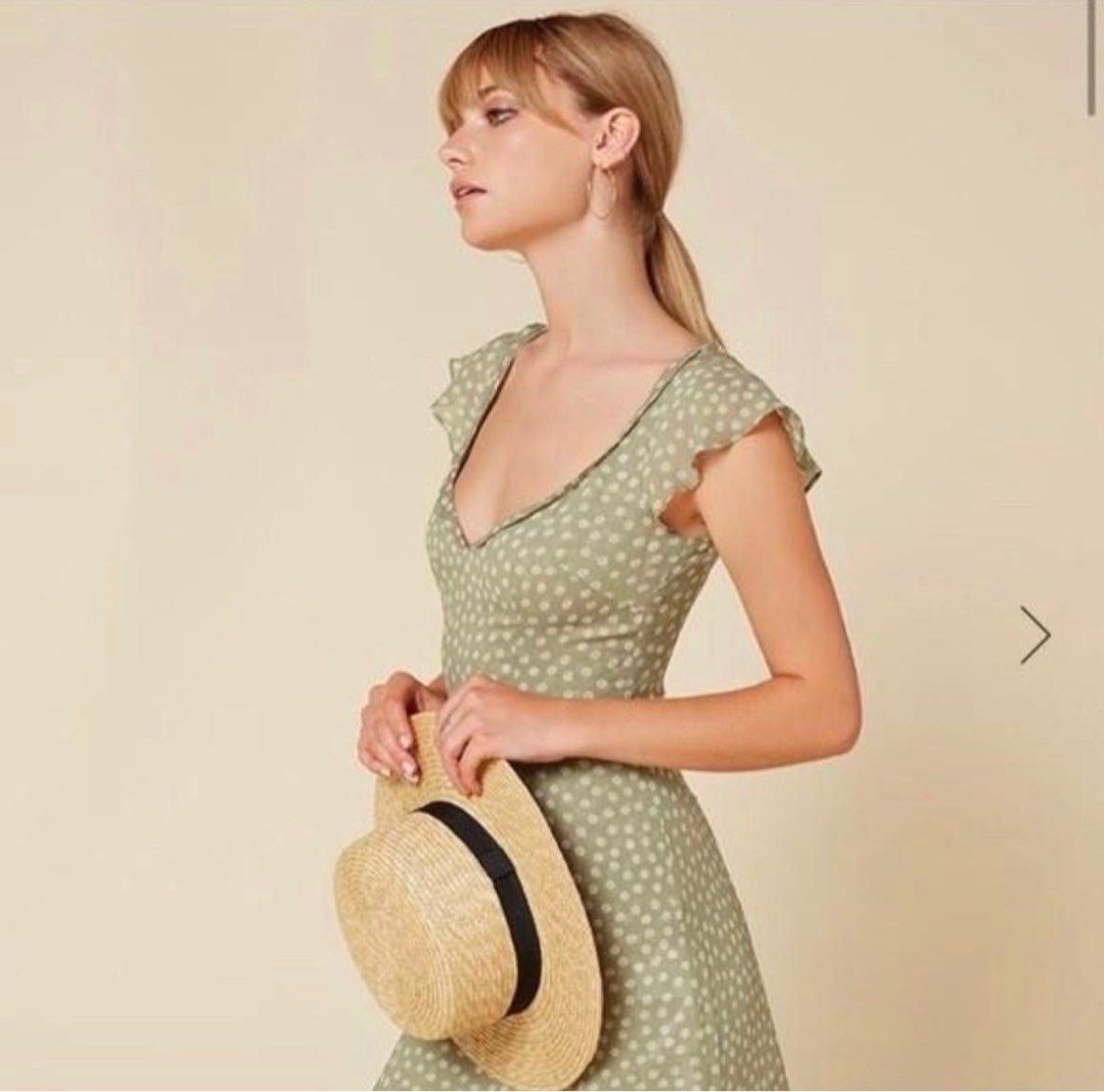 REFORMATION Sage Green Floral Flutter Sleeve Skater Flare Dress, Women's  Fashion, Dresses & Sets, Dresses on Carousell