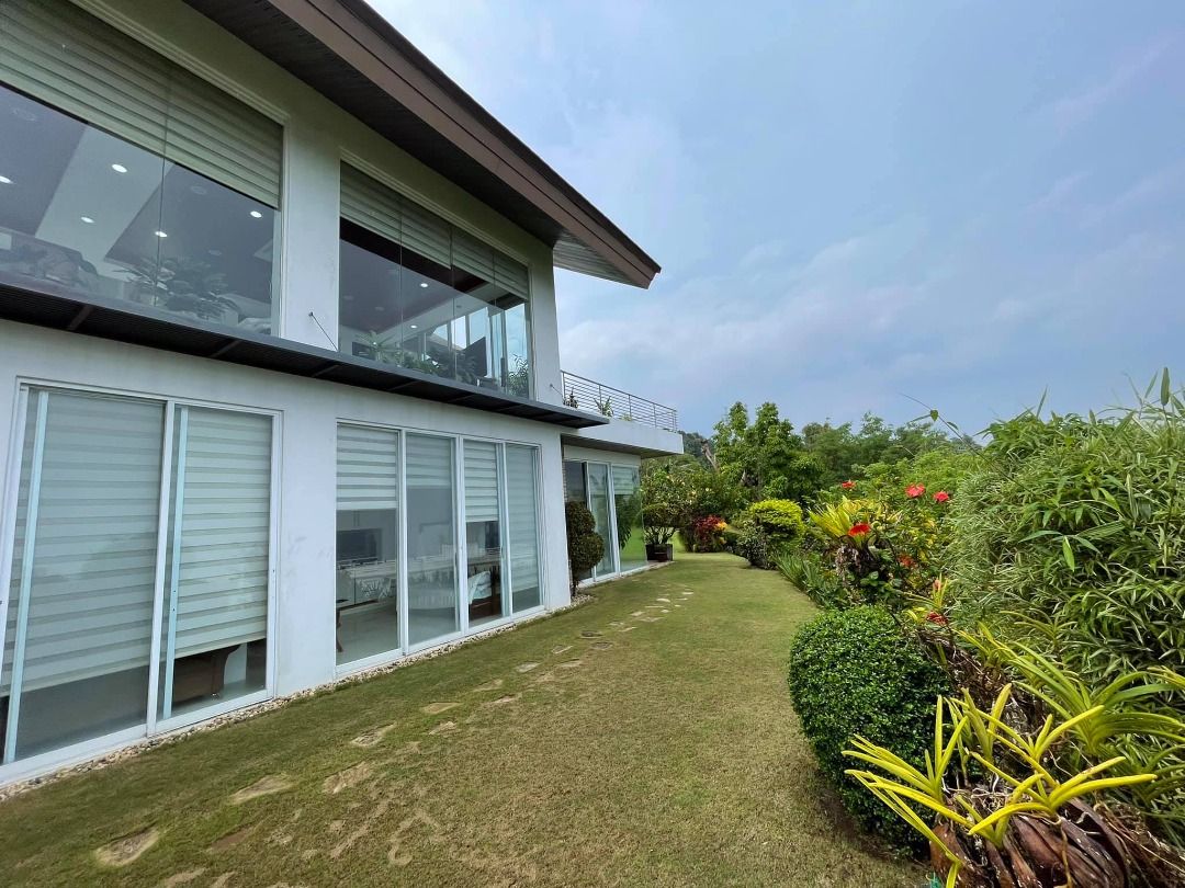 SPLENDIDO TAAL COUNTRY CLUB TAGAYTAY HOUSE FOR SALE WITH VIEW OF TAAL