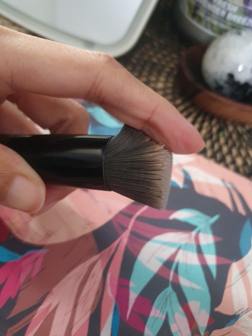The Body Shop Foundation Brush, Kesehatan & Kecantikan, Rias Wajah di