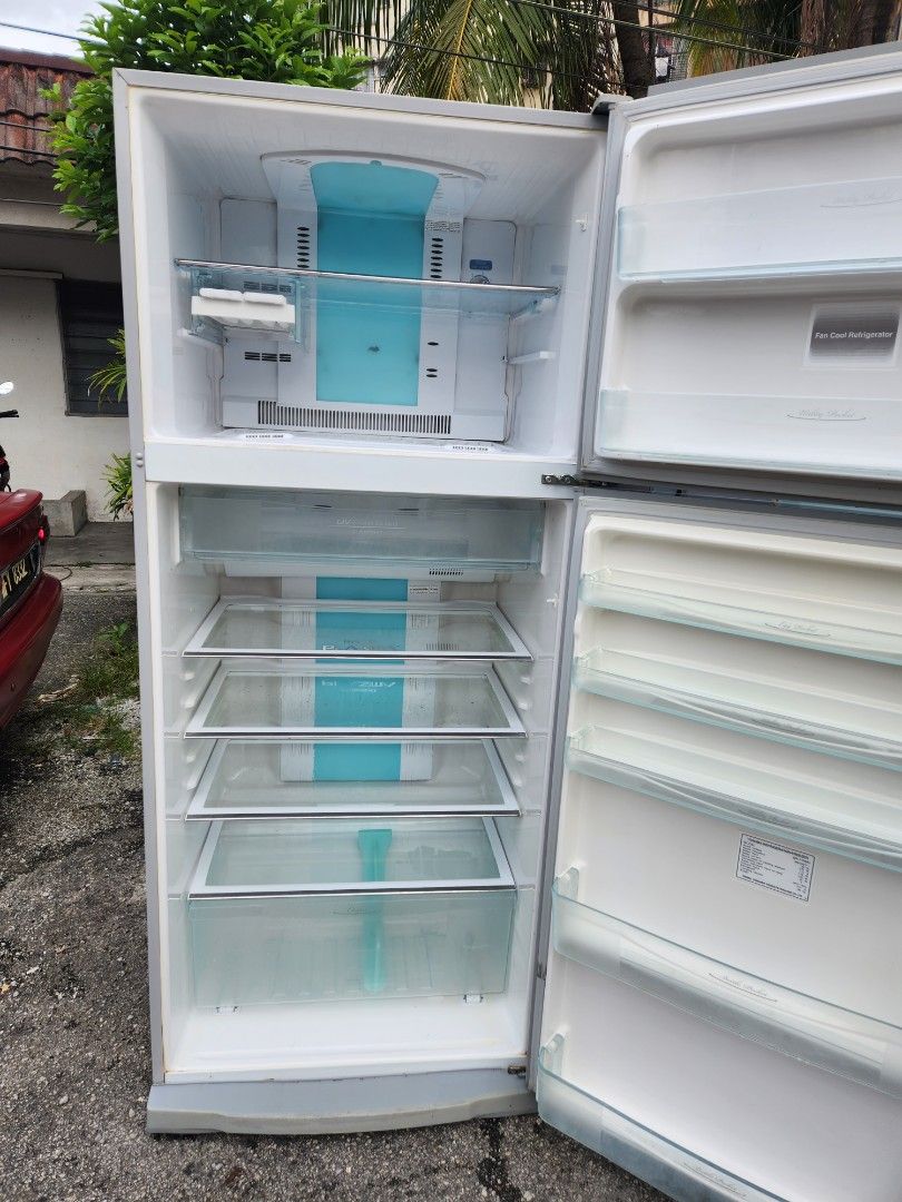 toshiba fridge 2 door, TV & Home Appliances, Kitchen Appliances ...