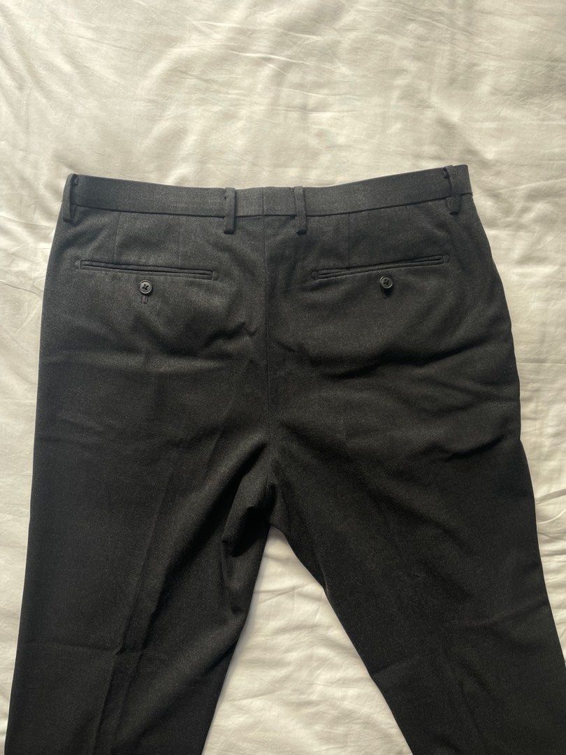 Uniqlo Trouser Pants Charcoal (Category: Trousers) located in Antipolo. Submitted by aljon2134 (Listing ID 1224408601, Image 2). Description: Size 36 Width: 18” Length: 40.5” (Altered) .