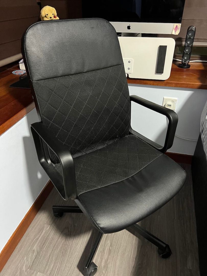 Renberget swivel online chair review