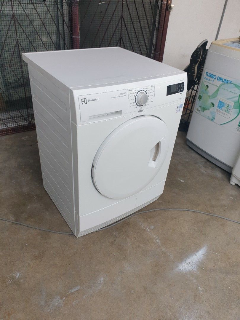 Used Electrolux digital condenser clothes dryer 8.0kg, condenser dryer
