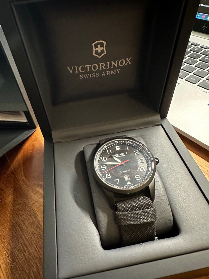 Victorinox Men s 241721 AirBoss Analog Display Swiss Automatic