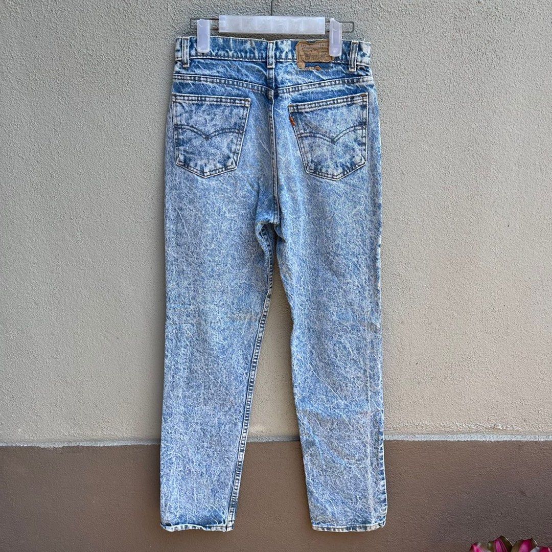 Stone store wash levis