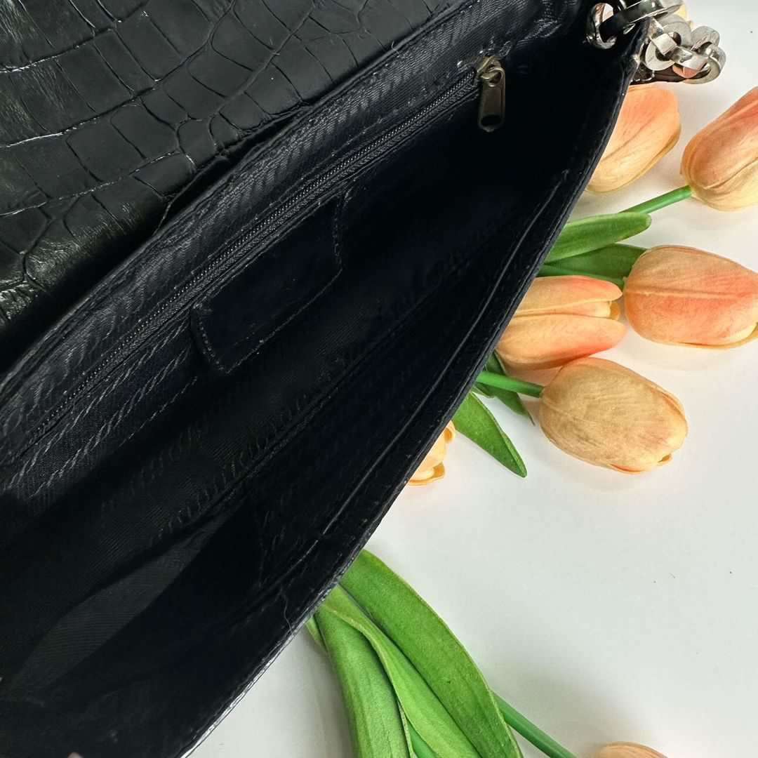 Discontinued prada bags clearance