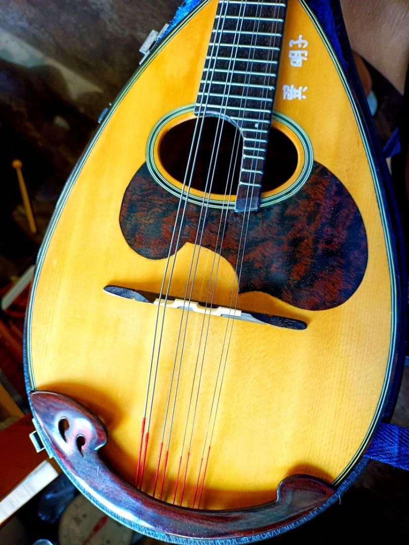 Vintage Suzuki mandolin Made in Japan, Hobbies & Toys, Music & Media