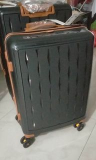 Voyager black brown hardcase medium luggage