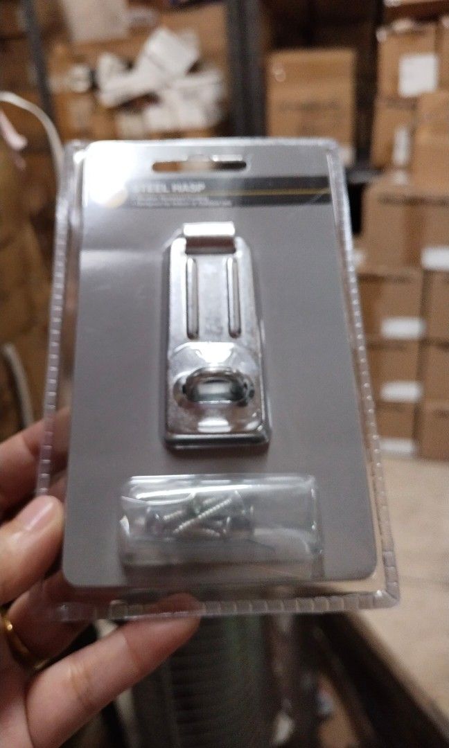 Yale safety hasps (master type) reinforced v12.45 41/2" on Carousell