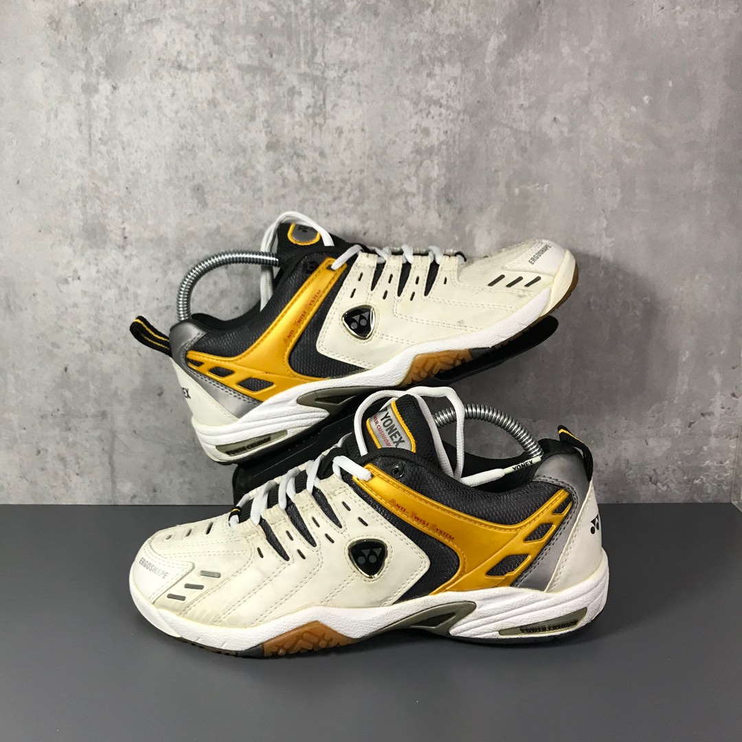 Yonex 25.5cm, Men's Fashion, Footwear, Sneakers on Carousell