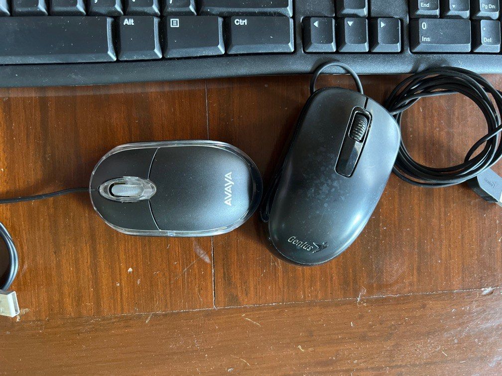 2 Keyboards 2 mouse take all (Category: Computer Keyboard) located in Quezon City. Submitted by redkooky (Listing ID 1229351610, Image 3). Description: 2 logitech keyboard k270 used only for a few days 2 mouse well used .