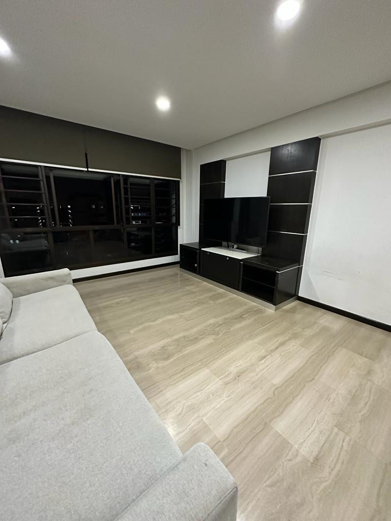 (Category: ) located in . Submitted by vrnillaa (Listing ID 1229358752, Image 1). Description: .