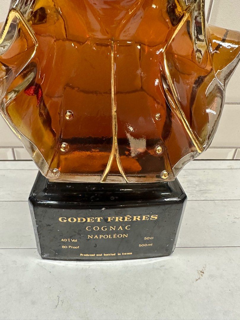 高帝Godet Freres Napoleon Cognac 700ml 限量版(特惠價，勿議）, 嘢食