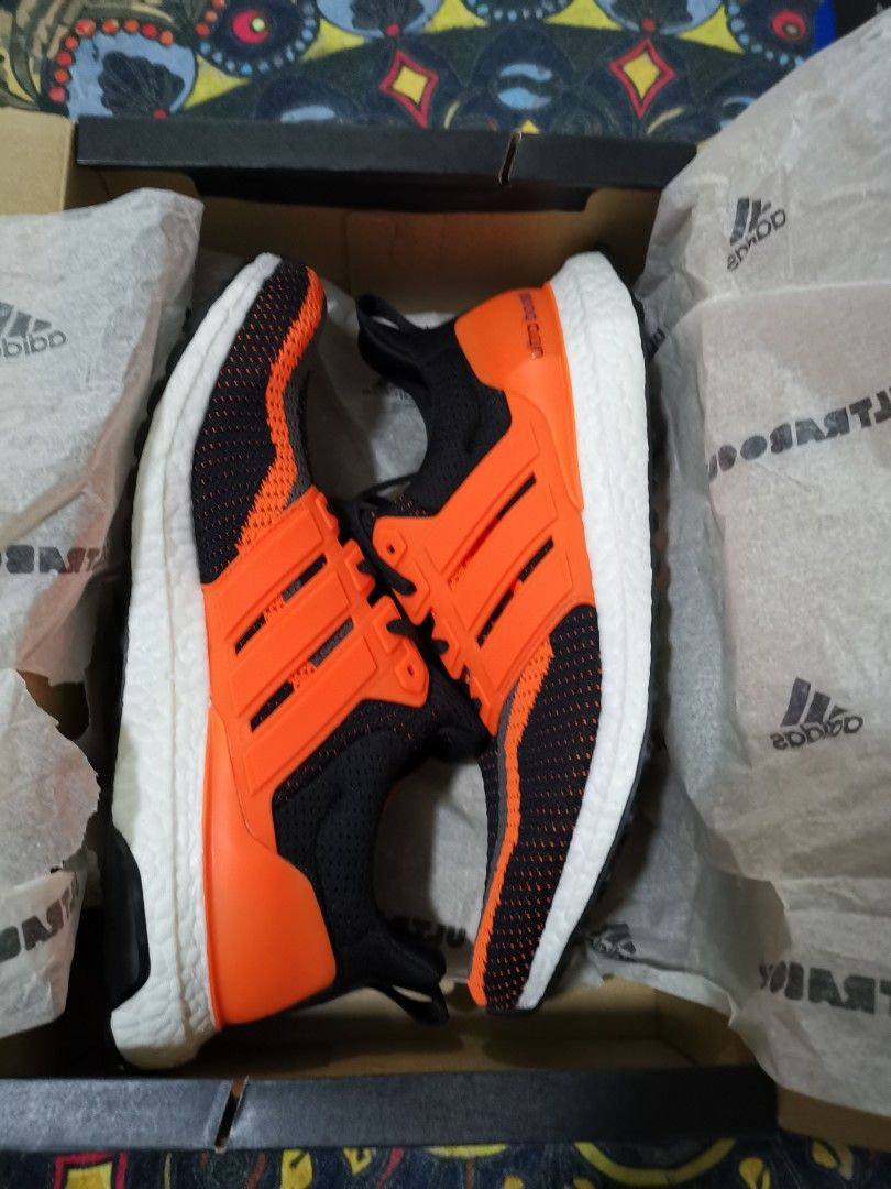 Ultra boost dna juventus 2025