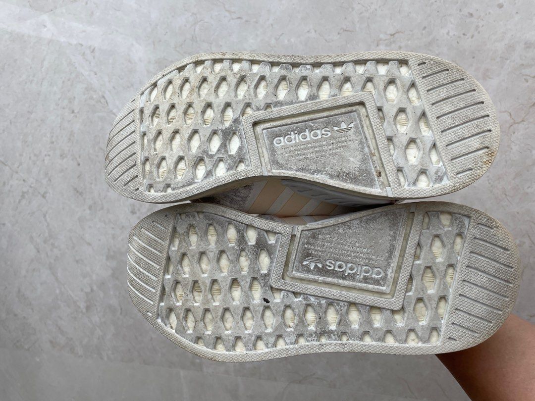 Adidas nmd sale r2 grey glitch