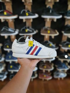 (Category: ) located in . Submitted by my_sneakerghost (Listing ID 1229318697, Image 1). Description: .