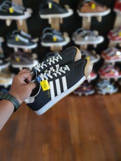 (Category: ) located in . Submitted by my_sneakerghost (Listing ID 1229337836, Image 1). Description: .