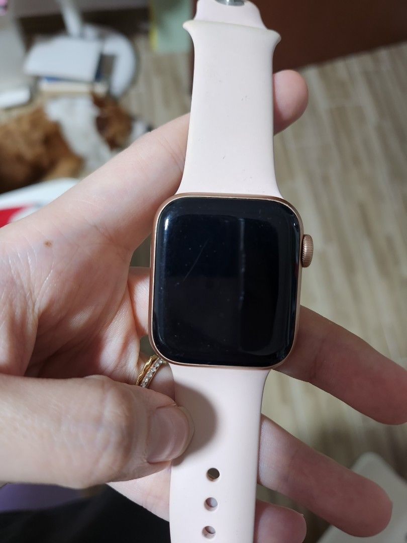 Apple Watch SE 40mm 1st gen Mobile Phones Gadgets Wearables