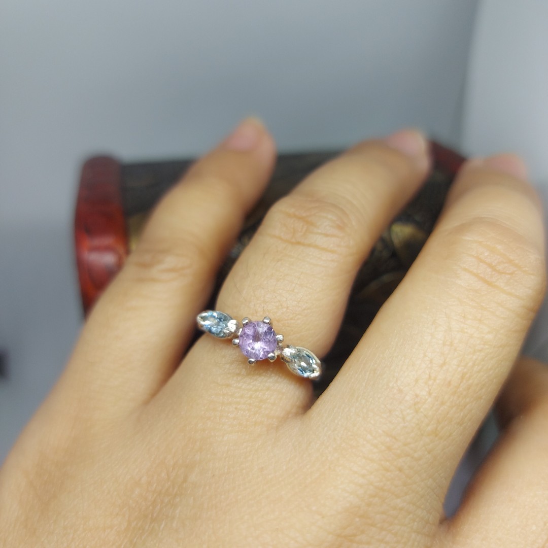 Aquamarine and Amethyst ring on Carousell