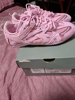 Balenciaga sneaker closed