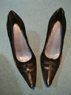 Bally Pointed Black shoes