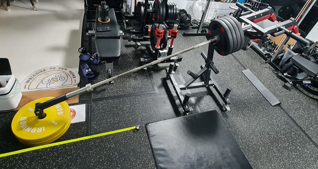 Hack squat barbell discount attachment
