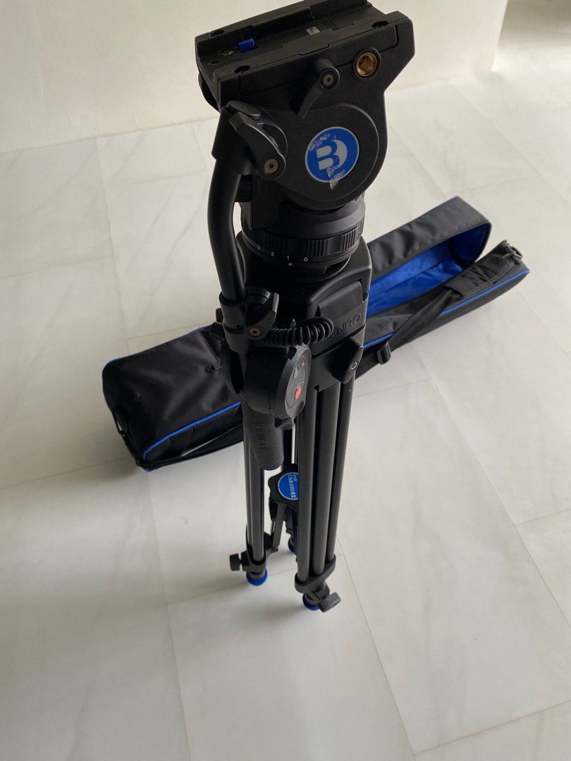 Benro BV4 tripod + bag, Photography, Photography Accessories, Tripods