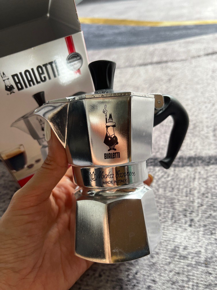 Bialetti Moka Pot 1 cup, TV & Home Appliances, Kitchen Appliances