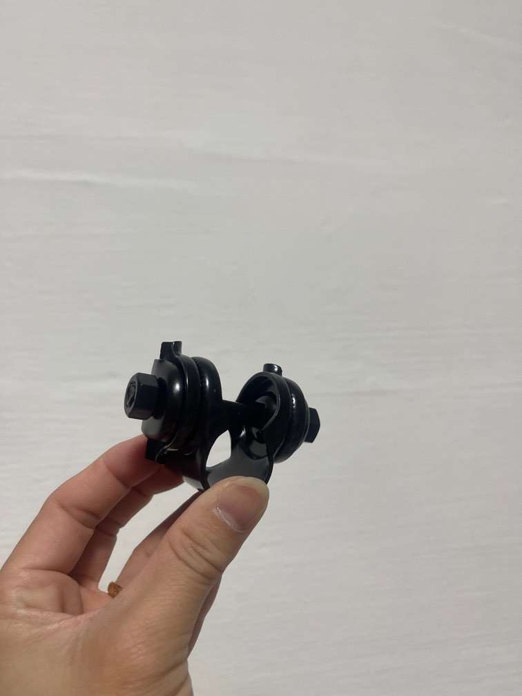 Bicycle seat bracket clamp, Sports Equipment, Bicycles & Parts, Parts