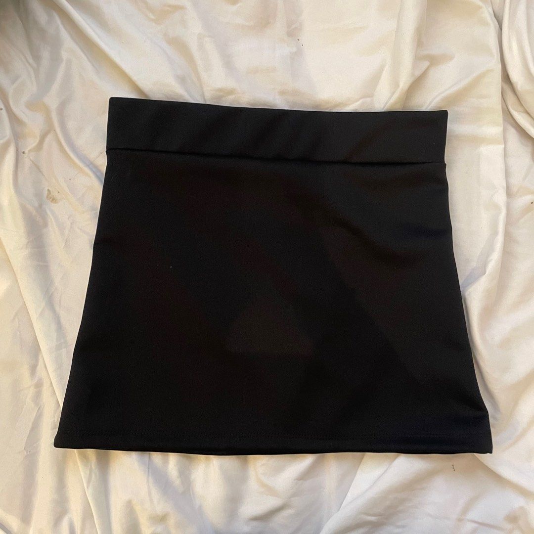 Black A Line Skirt (Category: Skirts) located in Pasig City. Submitted by clainee (Listing ID 1229301712, Image 1). Description: Never used, fits XS-S. For M, fits as a bandage skirt..