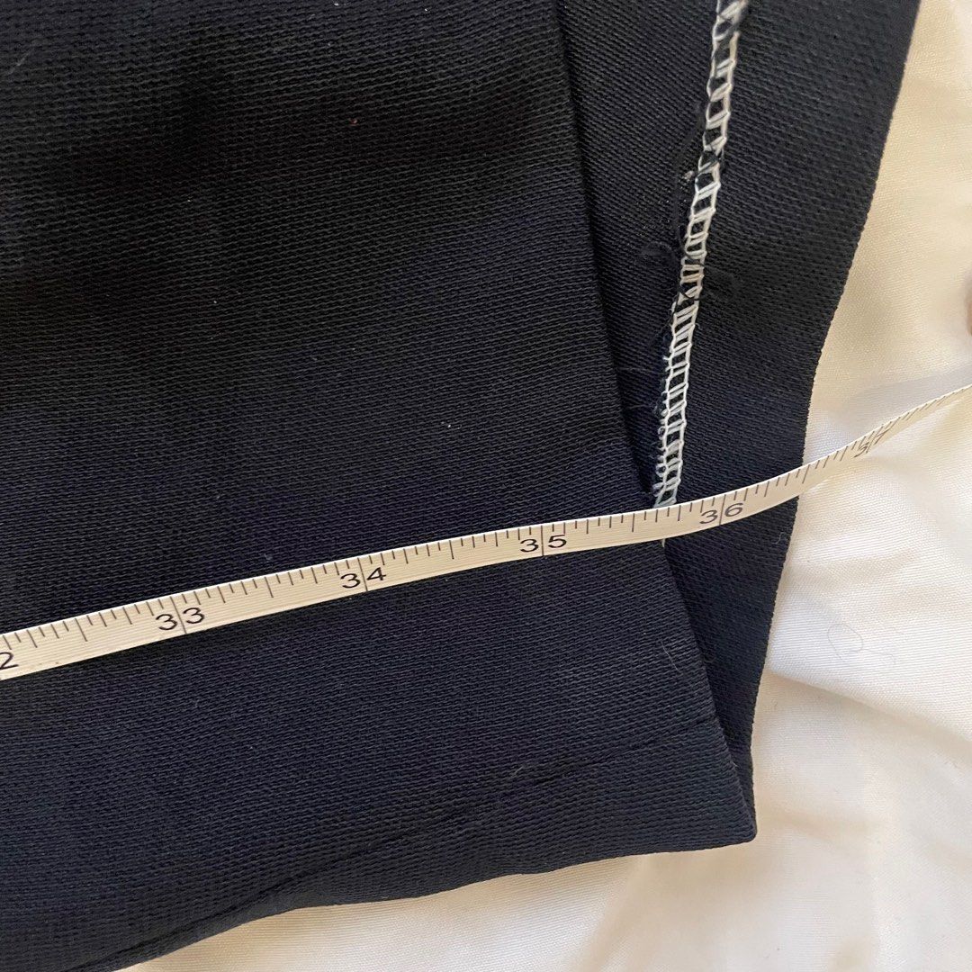 Black Maxi Skirt (Category: Skirts) located in Pasig City. Submitted by clainee (Listing ID 1229300849, Image 3). Description: THICK, good material! MEASUREMENTS POSTED. Super duper nice!.