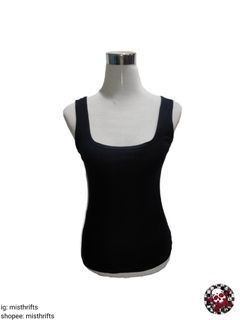 black tank top