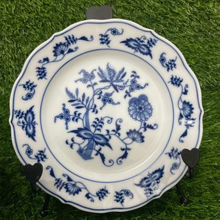 Blue Danube Scalloped Dessert Salad Plate with Backstamp 7” inches, 7pcs available - P1,200.00 each