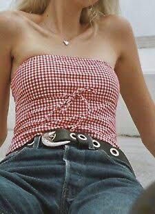 Brandy Melville Kinsley Tube Top, Women's Fashion, Tops, Other
