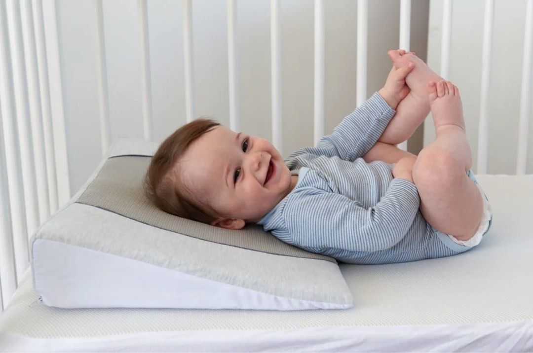 Candide Air Wedge For baby anti reflux anti colic 70 x 140 cm