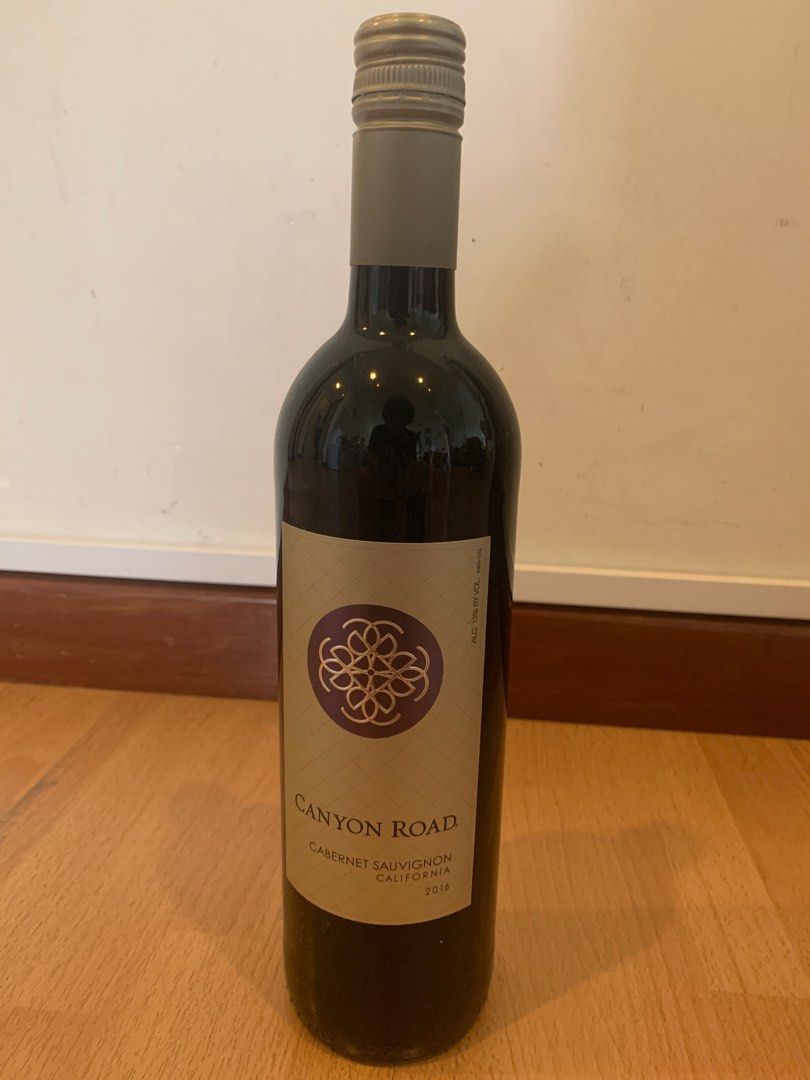 Canyon road Sauvignon red wine, Food & Drinks, Alcoholic
