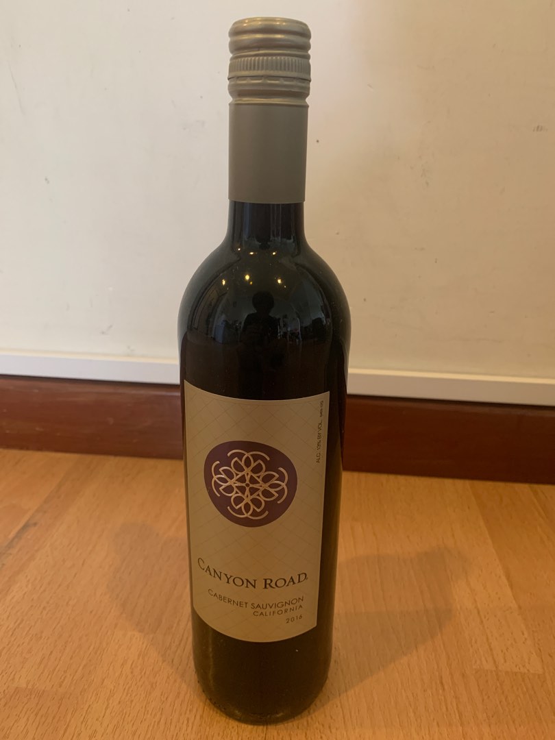 Canyon road Sauvignon red wine, Food & Drinks, Alcoholic