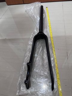 Carbon fork for 451/406