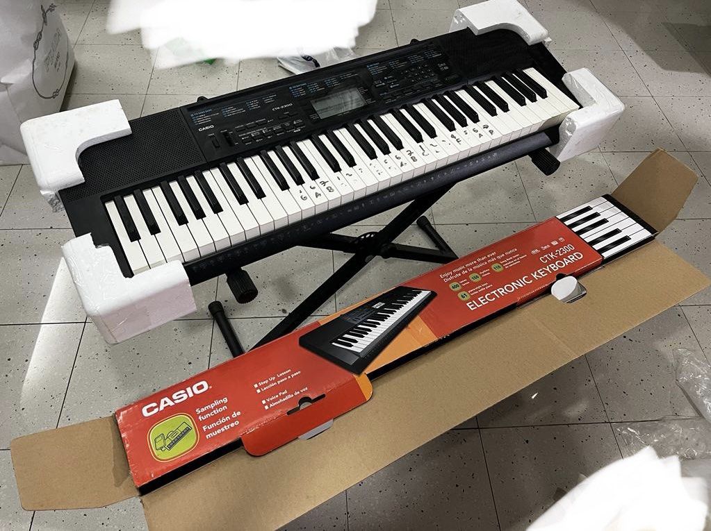 Casio Electronic Keyboard CTK2300 with Stand, Hobbies & Toys, Music