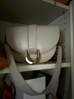 (Category: ) located in . Submitted by souffleh (Listing ID 1229351566, Image 1). Description: .