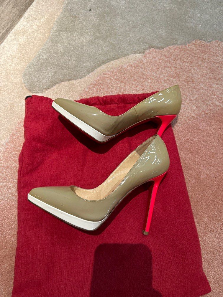 Christian louboutin platform pumps outlet
