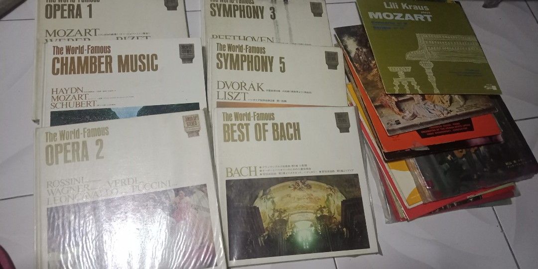 Classical Music in Vinyl (Category: Vinyls) located in Pasay City. Submitted by marineljapansurplus (Listing ID 1229271814, Image 1). Description: Classical Music in Vinyl (Plaka) 12" Famous Composer & Artist like: Beethoven Chopin Vivaldi Schubert Bach Tchaikovsky, etc Price starts at ₱500 (soft case) Hard case at ₱650 Hard bound case (2 LPs) at ₱1000 Collectors item In VG condition (some are never been played) Loc. Cabrera Pasay City. Brgy 139.
