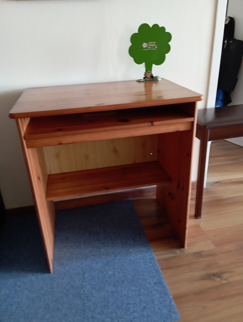 Computer Table (Category: Other Home Furniture) located in Singapore. Submitted by ellenohale (Listing ID 1229339820, Image 1). Description: Pine Computer Table 72 X 52 X 76 Retractable keyboard drawer.